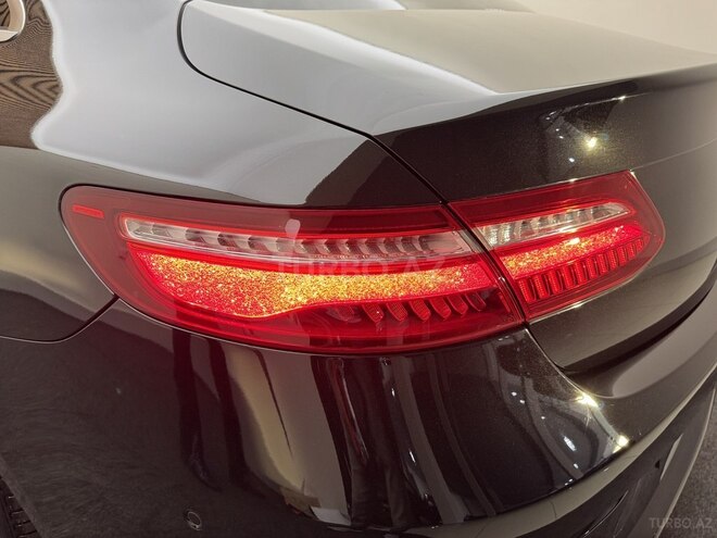 Mercedes E 220 d-23