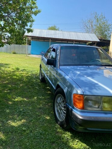 Mercedes 190 1992, 300,000 km - 2.0 l - Zaqatala