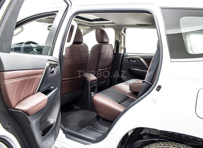 Mitsubishi Pajero Sport-24