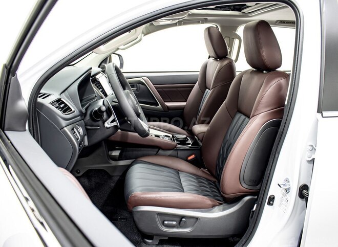 Mitsubishi Pajero Sport-23