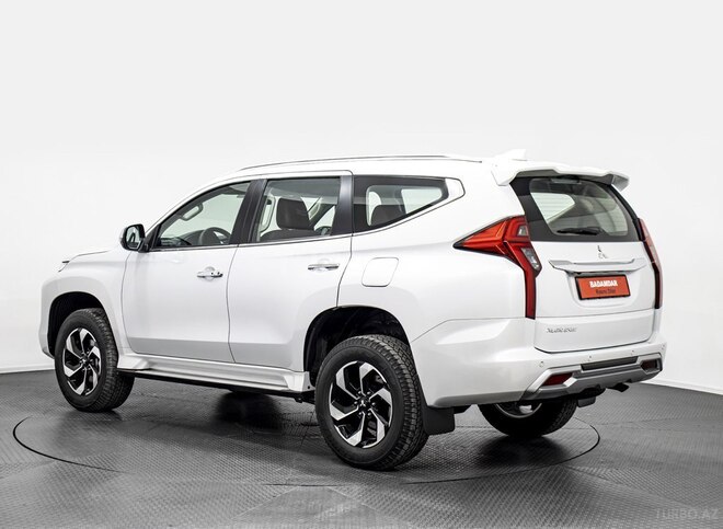 Mitsubishi Pajero Sport-7