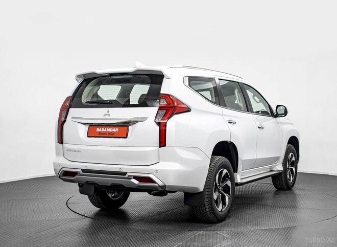 Mitsubishi Pajero Sport-5