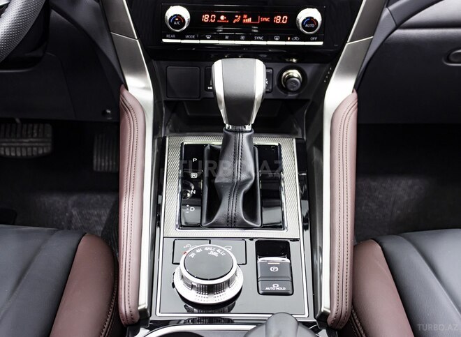 Mitsubishi Pajero Sport-21