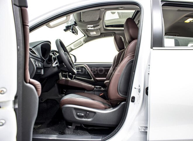 Mitsubishi Pajero Sport-22