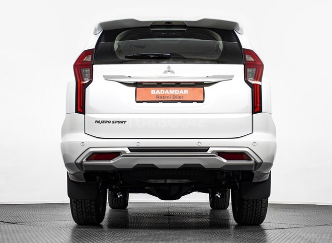 Mitsubishi Pajero Sport-3