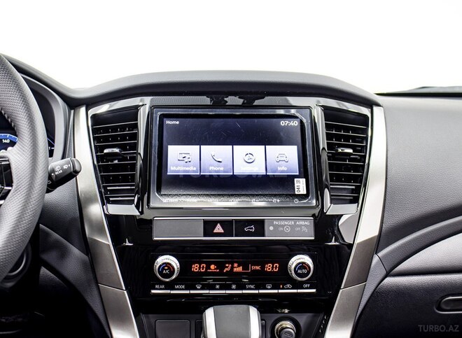 Mitsubishi Pajero Sport-16