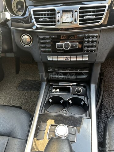 Mercedes E 250 4MATIC 2014, 257,000 km - 2.2 l - Bakı
