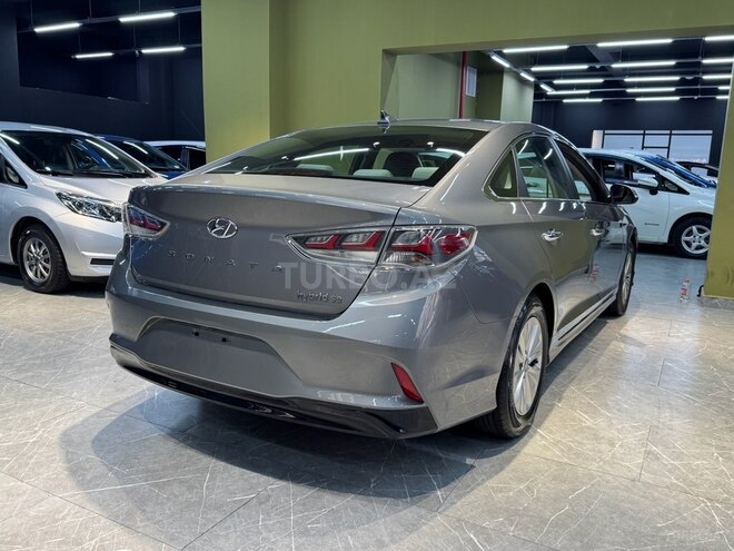 Hyundai Sonata-10