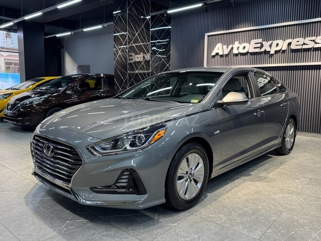 Hyundai Sonata-4