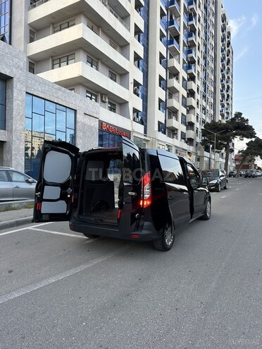 Ford Transit Connect-12