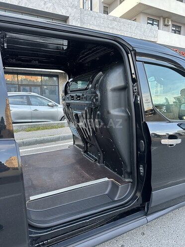 Ford Transit Connect-8