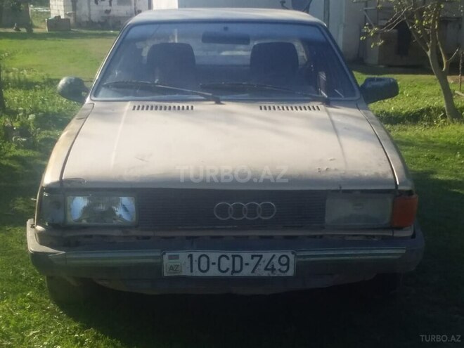 Audi 80 1982, 300,000 km - 1.6 l - Bakı