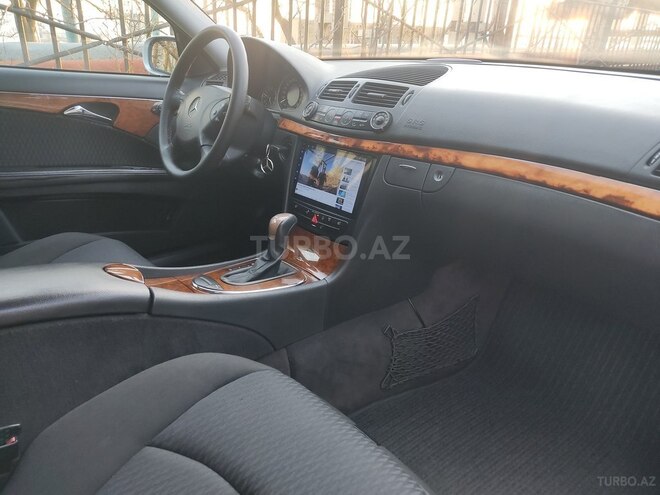 Mercedes E 240 2004, 182,000 km - 2.4 l - Bakı