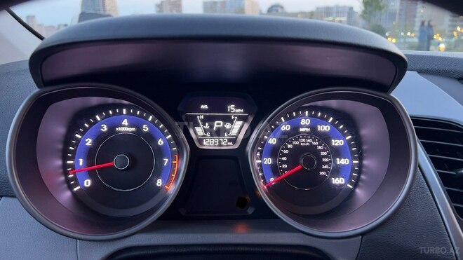Hyundai Elantra 2015, 207,605 km - 1.8 l - Bakı