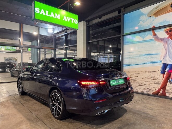 Mercedes E 300 e-4