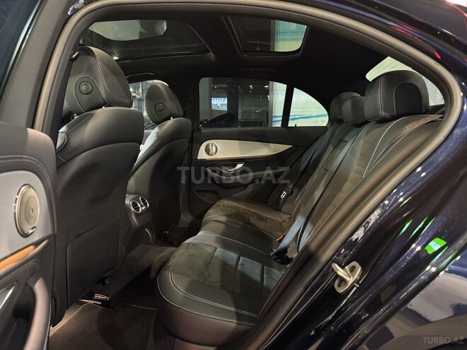 Mercedes E 300 e-13