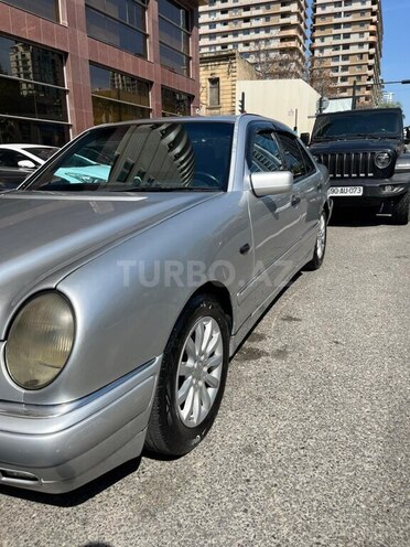 Mercedes E 230 1996, 435,220 km - 2.3 l - Bakı
