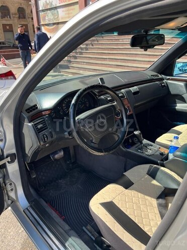 Mercedes E 230 1996, 435,220 km - 2.3 l - Bakı