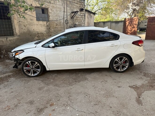 Kia Forte 2016, 720,000 km - 2.0 l - Bakı