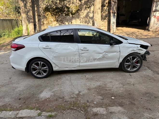 Kia Forte 2016, 720,000 km - 2.0 l - Bakı