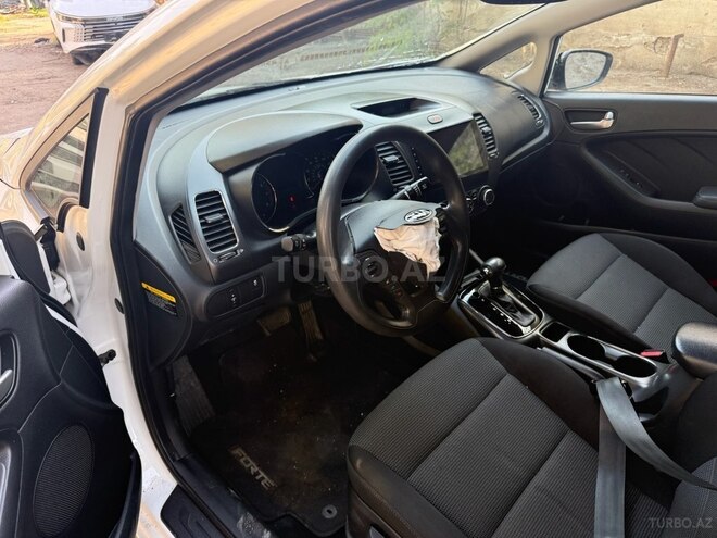 Kia Forte 2016, 720,000 km - 2.0 l - Bakı