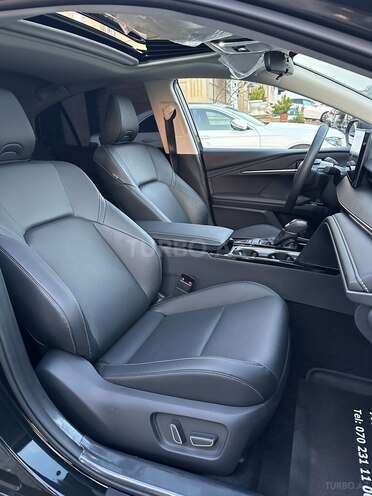 Toyota Camry 2024, 8,000 km - 2.0 l - Bakı