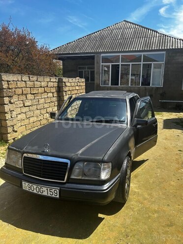 Mercedes E 220 1995, 100,000 km - 2.2 l - Bakı
