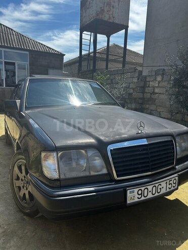 Mercedes E 220 1995, 100,000 km - 2.2 l - Bakı