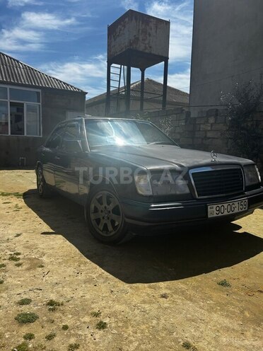 Mercedes E 220 1995, 100,000 km - 2.2 l - Bakı