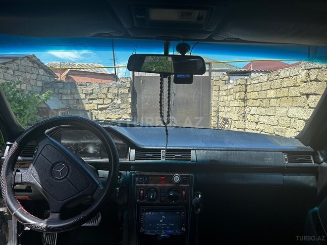 Mercedes E 220 1995, 100,000 km - 2.2 l - Bakı