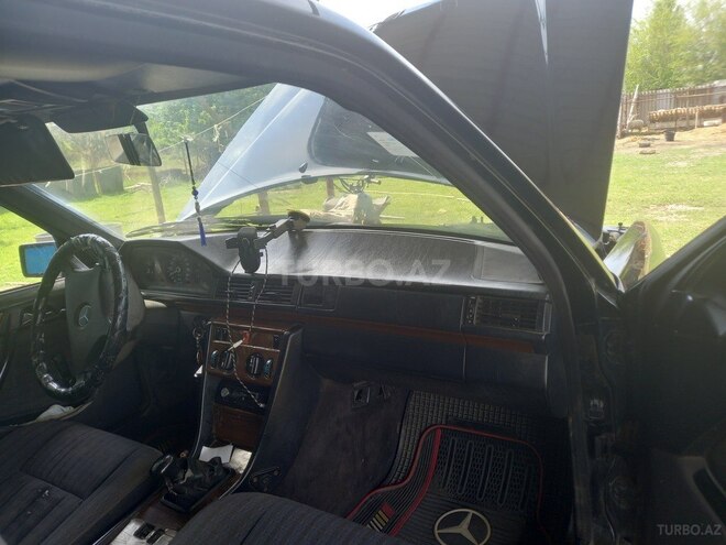 Mercedes E 200 d 1992, 250,000 km - 2.0 l - Sumqayıt