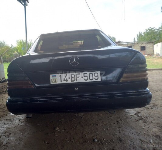 Mercedes E 200 d 1992, 250,000 km - 2.0 l - Sumqayıt