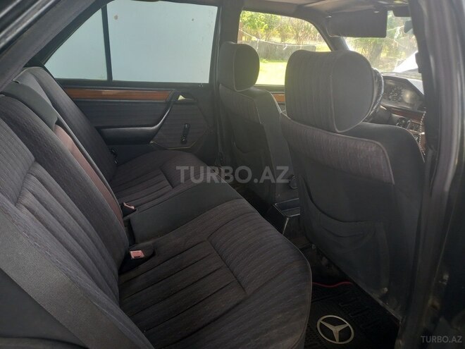 Mercedes E 200 d 1992, 250,000 km - 2.0 l - Sumqayıt
