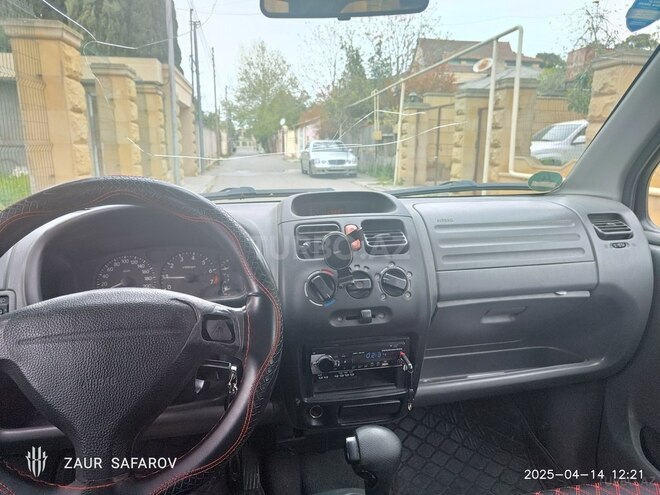 Suzuki  2001, 296,000 km - 1.3 l - Bakı