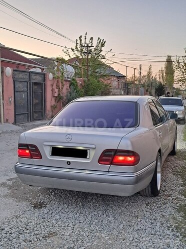 Mercedes E 230 1996, 256,000 km - 2.3 l - Bakı