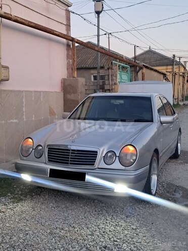 Mercedes E 230 1996, 256,000 km - 2.3 l - Bakı