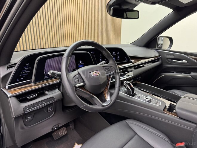 Cadillac Escalade-13