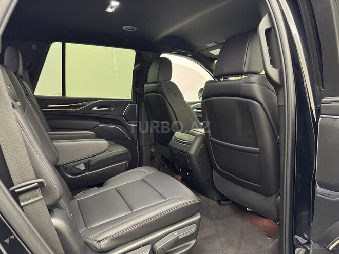 Cadillac Escalade-25
