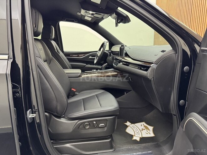 Cadillac Escalade-18