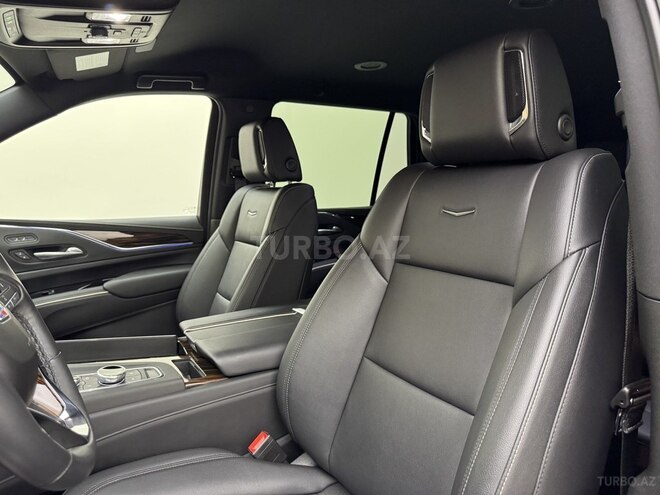 Cadillac Escalade-12