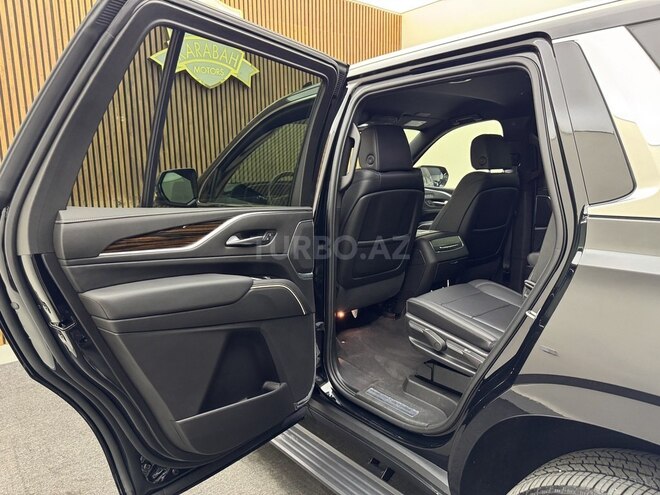 Cadillac Escalade-21