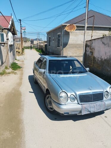 Mercedes E 230 1995, 370,000 km - 2.3 l - Bakı