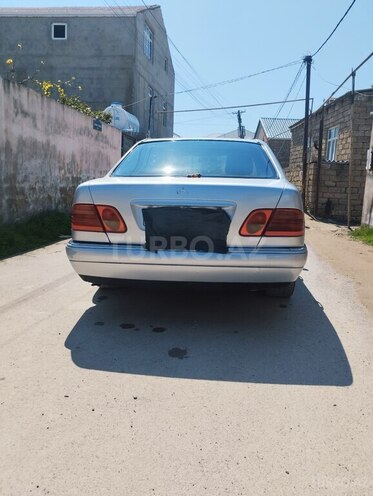 Mercedes E 230 1995, 370,000 km - 2.3 l - Bakı
