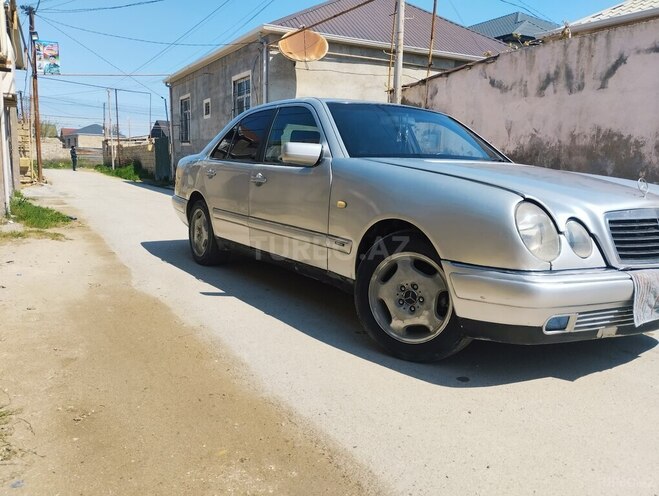Mercedes E 230 1995, 370,000 km - 2.3 l - Bakı