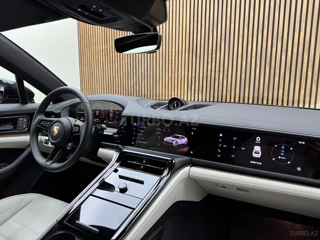 Porsche Panamera-17