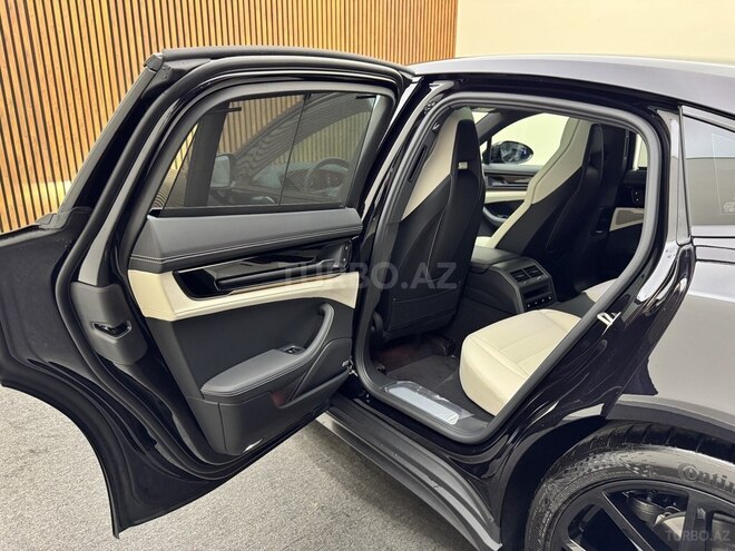 Porsche Panamera-18