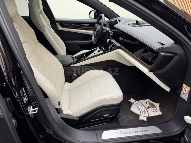 Porsche Panamera-13