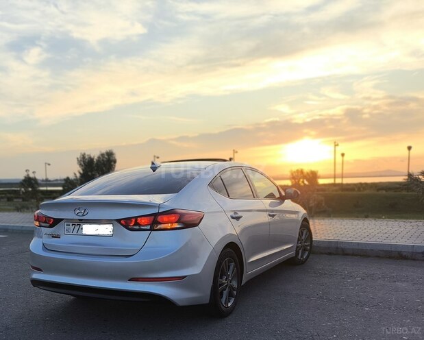 Hyundai Elantra 2018, 64,000 km - 2.0 l - Bakı