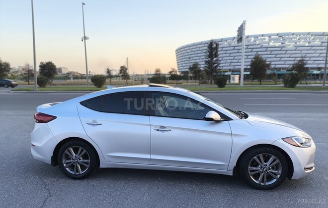 Hyundai Elantra 2018, 64,000 km - 2.0 l - Bakı