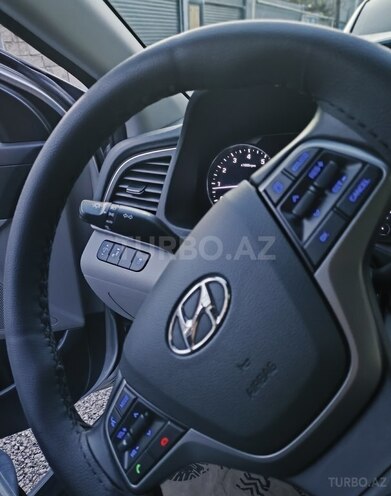 Hyundai Elantra 2018, 64,000 km - 2.0 l - Bakı